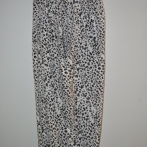 Animal Print Joggers- WITH POCKETS! - Picture 4 of 4